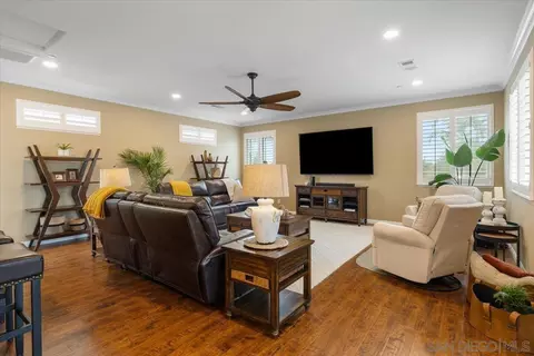 Living - 368 Tom Mcguinness Jr Cir, Fallbrook, CA 92028 photo 3 of 5