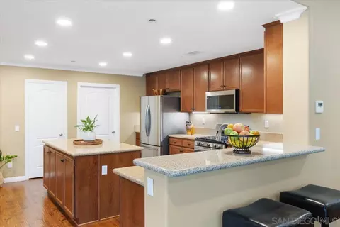 Kitchen - 368 Tom Mcguinness Jr Cir, Fallbrook, CA 92028 photo 7 of 7