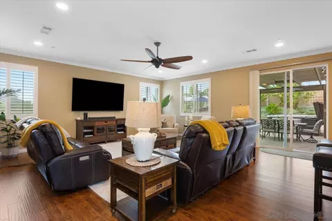 Living - 368 Tom Mcguinness Jr Cir, Fallbrook, CA 92028 photo 4 of 5