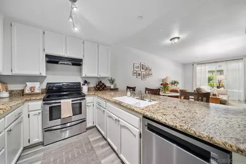 2445 Brant St #413, San Diego, CA 92101 photo 7