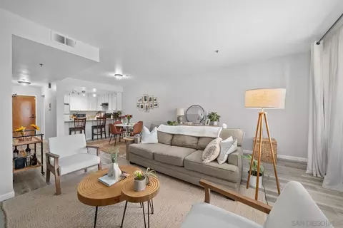 2445 Brant St #413, San Diego, CA 92101 photo 4
