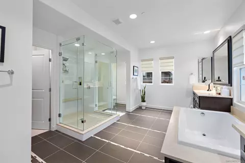 Bath - 7164 Sitio Corazon, Carlsbad, CA 92009 photo 3 of 6