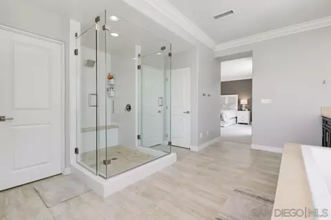 Bath - 7141 Sitio Corazon, Carlsbad, CA 92009 photo 2 of 6