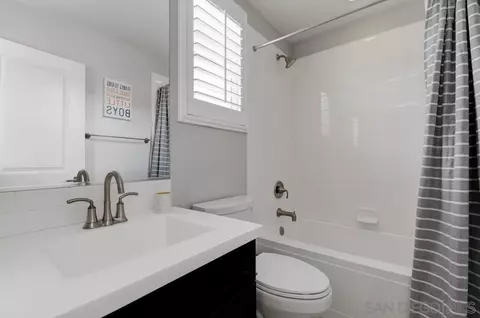 Bath - 7141 Sitio Corazon, Carlsbad, CA 92009 photo 3 of 6