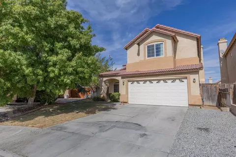 16986 Lido Cir, Victorville, CA 92395
