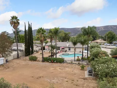 Exterior - 23812 Oak Meadow Dr, Ramona, CA 92065 photo 9 of 10