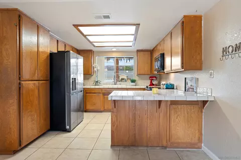 Kitchen - 23812 Oak Meadow Dr, Ramona, CA 92065 photo 1 of 4