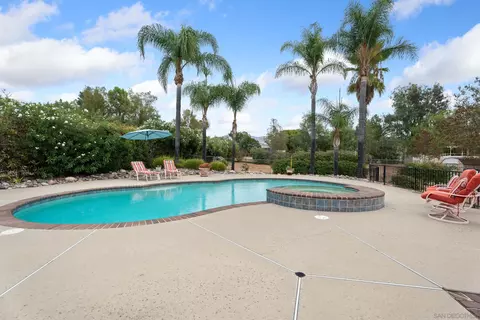 Exterior - 23812 Oak Meadow Dr, Ramona, CA 92065 photo 2 of 10