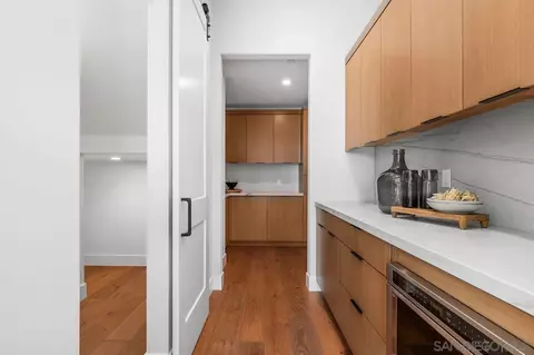 Entry Way - 1641 Hunsaker St, Oceanside, CA 92054 photo 1 of 2