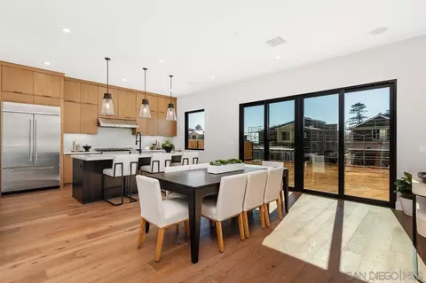 Dining - 1641 Hunsaker St, Oceanside, CA 92054 photo 1 of 3