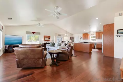 1133 Emerald Heights Rd, El Cajon, CA 92020 photo 9