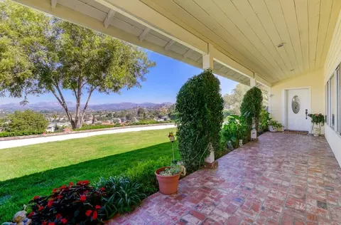 1133 Emerald Heights Rd, El Cajon, CA 92020 photo 7
