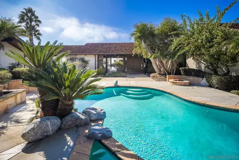Exterior - 8404 Prestwick Dr, La Jolla, CA 92037 photo 1 of 2