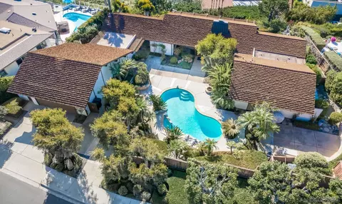 View/Area - 8404 Prestwick Dr, La Jolla, CA 92037 photo 4 of 6