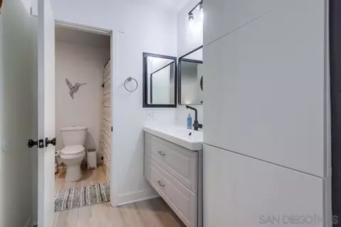 Bath - 7502 Parkway Dr #110, La Mesa, CA 91942 photo 1 of 4