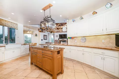 2025 N Stage Ter, Fallbrook, CA 92028 photo 19