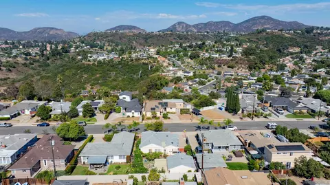 View/Area - 5568 Hamill Ave, San Diego, CA 92120 photo 3 of 5