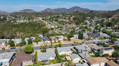 View/Area - 5568 Hamill Ave, San Diego, CA 92120 photo 4 of 5