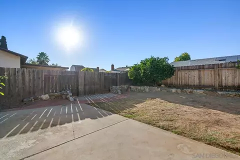 Exterior - 2162 E Lincoln Ave, Escondido, CA 92027 photo 3 of 4