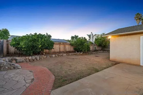Exterior - 2162 E Lincoln Ave, Escondido, CA 92027 photo 4 of 4