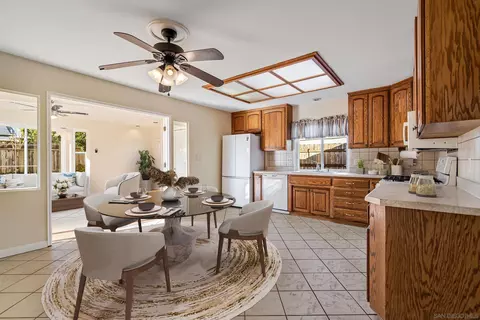 Dining - 2162 E Lincoln Ave, Escondido, CA 92027 photo 1 of 1