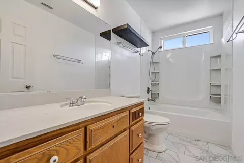 Bath - 2162 E Lincoln Ave, Escondido, CA 92027 photo 2 of 2
