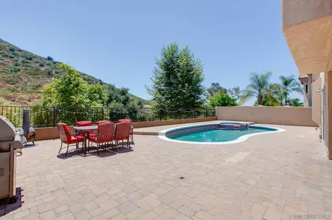 15951 Hidden Valley Dr, Poway, CA 92064 photo 18
