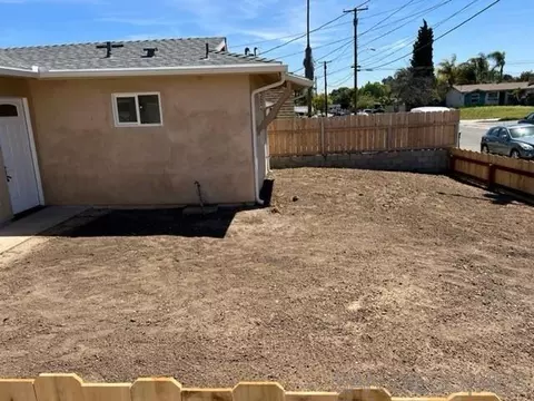 Exterior - 911-913 Rangeview St, Spring Valley, CA 91977 photo 2 of 3