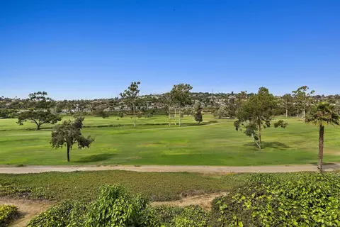 2524 Navarra Dr #A, Carlsbad, CA 92009