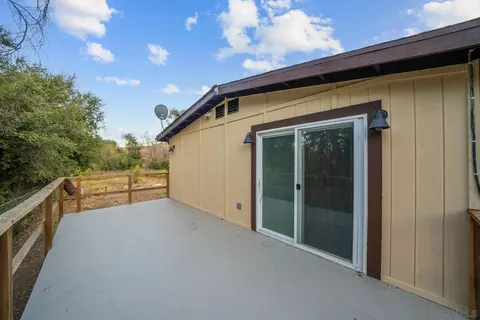 Exterior - 4647 Park Ln, Alpine, CA 91901 photo 6 of 7