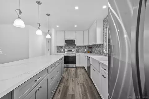 Kitchen - 4647 Park Ln, Alpine, CA 91901 photo 2 of 3