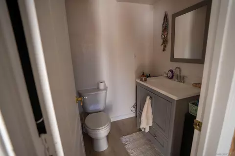 Bath - 1524 Todos Santos, Fallbrook, CA 92028 photo 5 of 5