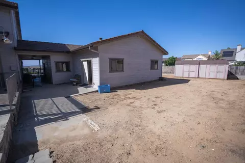 Exterior - 1524 Todos Santos, Fallbrook, CA 92028 photo 7 of 11
