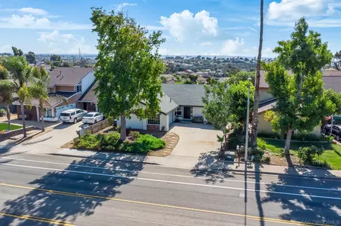 View/Area - 716 E J St, Chula Vista, CA 91910 photo 2 of 9