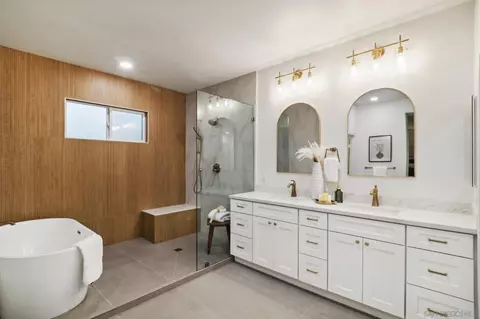 Bath - 892 Piovana Ct, Carlsbad, CA 92011 photo 1 of 4