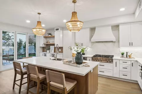 Kitchen - 892 Piovana Ct, Carlsbad, CA 92011 photo 4 of 10