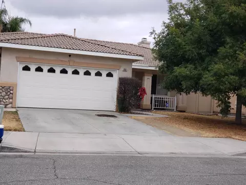 1056 Derby Ln, Hemet, CA 92545