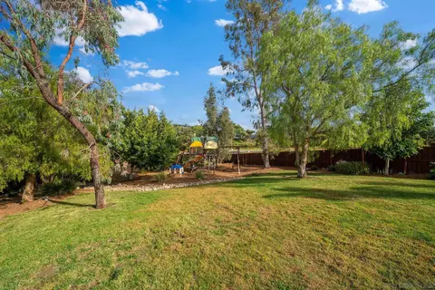 Exterior - 5538 Lipizzaner Cir, Oceanside, CA 92057 photo 12 of 18