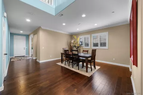 Entry Way - 5538 Lipizzaner Cir, Oceanside, CA 92057 photo 2 of 9