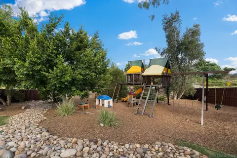 Exterior - 5538 Lipizzaner Cir, Oceanside, CA 92057 photo 13 of 18