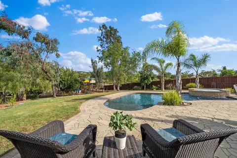 Exterior - 5538 Lipizzaner Cir, Oceanside, CA 92057 photo 6 of 18