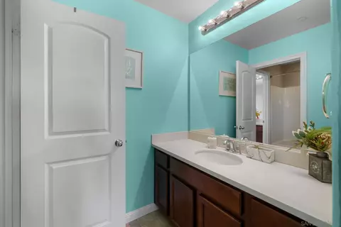 Bath - 5538 Lipizzaner Cir, Oceanside, CA 92057 photo 5 of 5