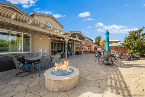 Exterior - 5538 Lipizzaner Cir, Oceanside, CA 92057 photo 10 of 18
