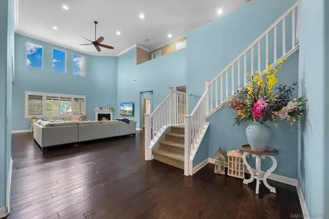 Entry Way - 5538 Lipizzaner Cir, Oceanside, CA 92057 photo 3 of 9