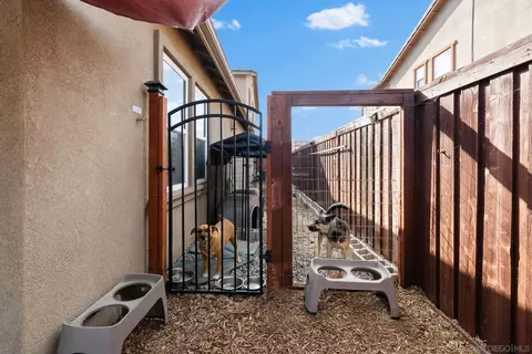 Exterior - 5538 Lipizzaner Cir, Oceanside, CA 92057 photo 16 of 18