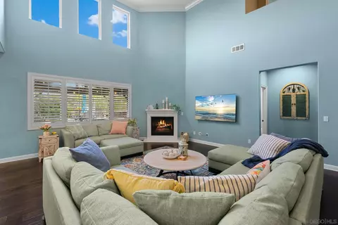 Living - 5538 Lipizzaner Cir, Oceanside, CA 92057 photo 1 of 1