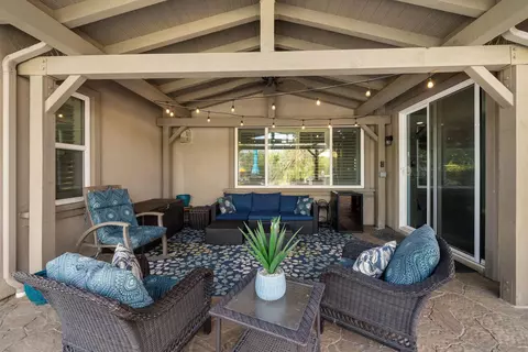 Exterior - 5538 Lipizzaner Cir, Oceanside, CA 92057 photo 8 of 18