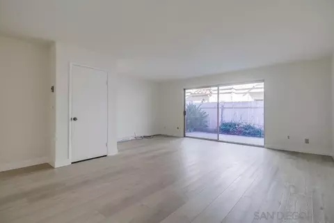 Living - 220 B Ave, Coronado, CA 92118 photo 4 of 5