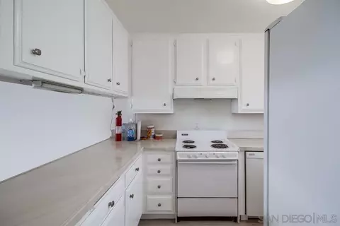 Kitchen - 220 B Ave, Coronado, CA 92118 photo 4 of 5