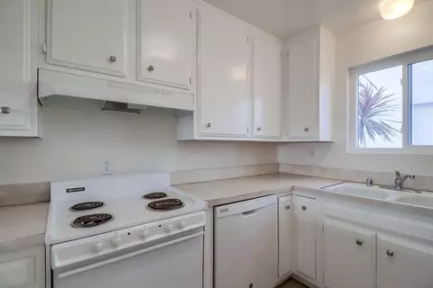 Kitchen - 220 B Ave, Coronado, CA 92118 photo 2 of 5